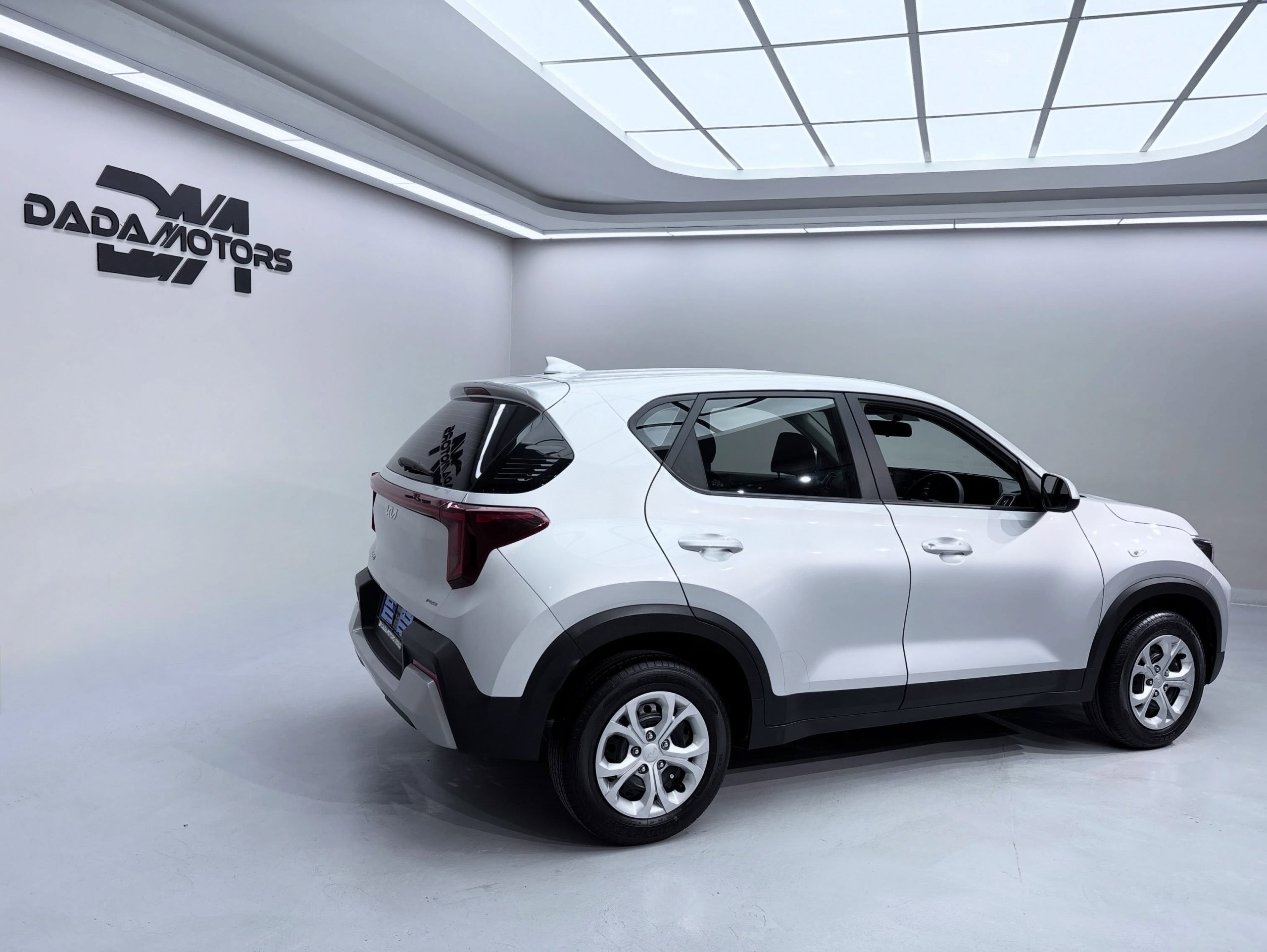 
								KIA SONET 1.5 CVT LS full									
