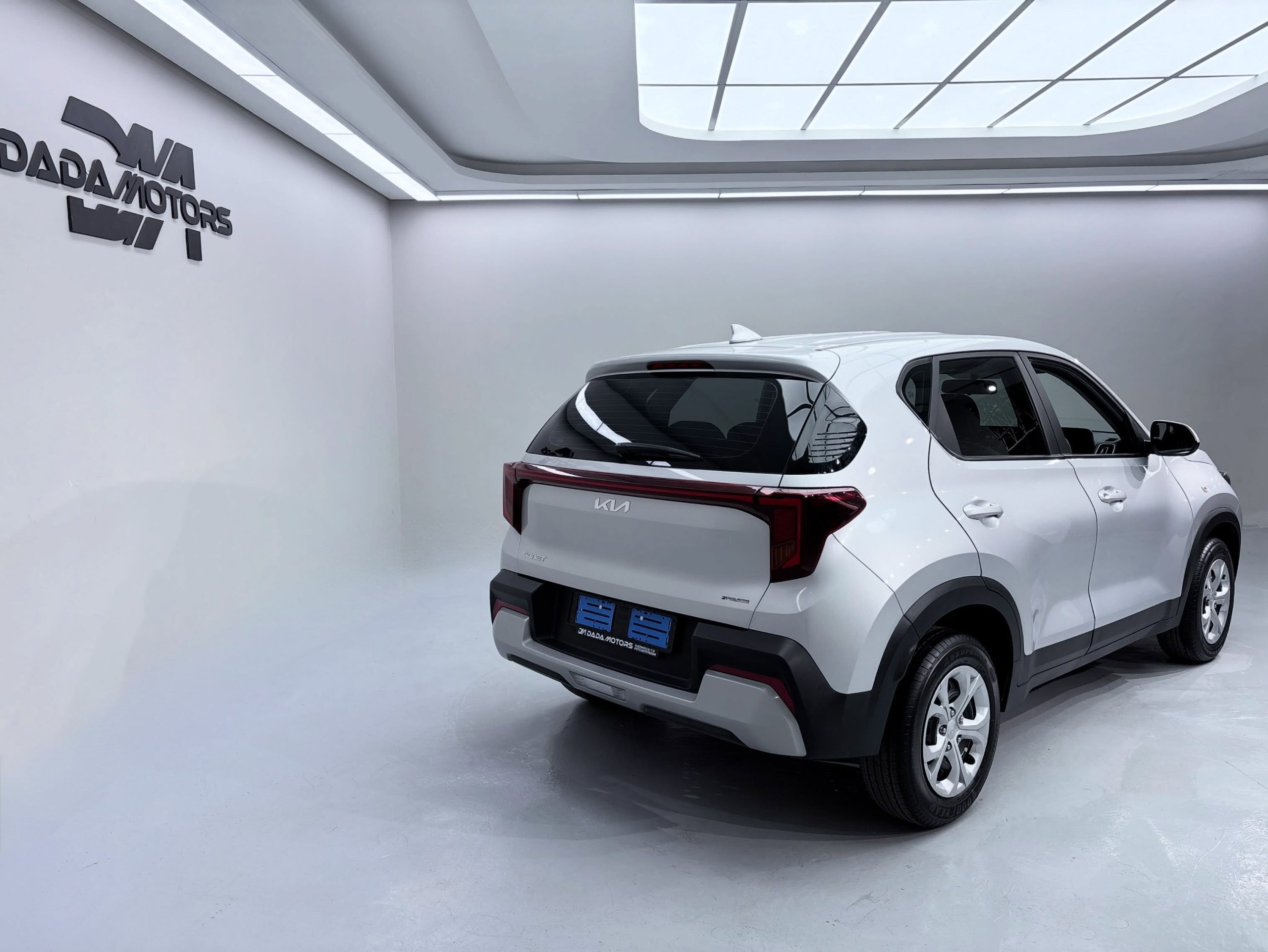 
								KIA SONET 1.5 CVT LS full									