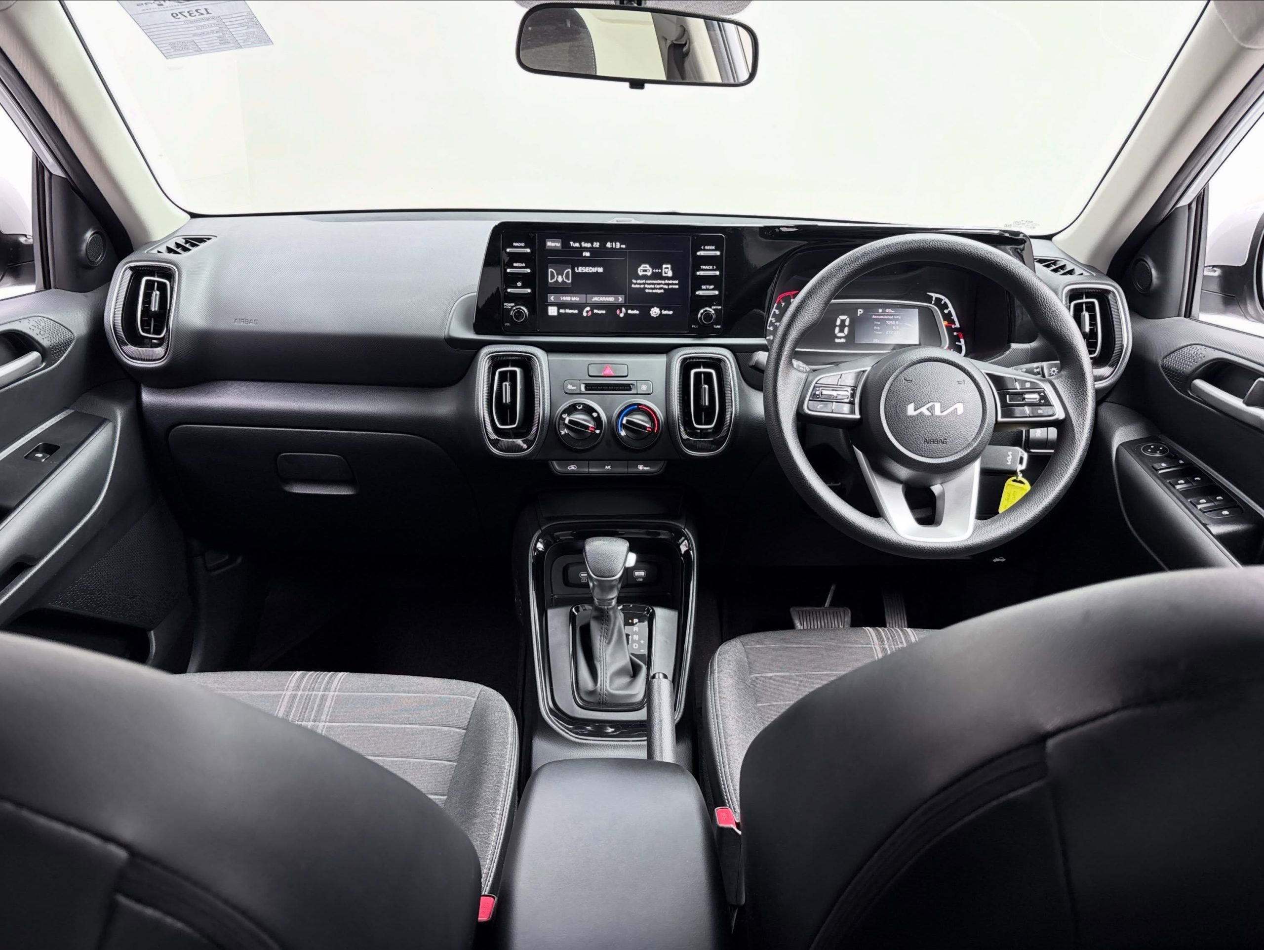 
								KIA SONET 1.5 CVT LS full									