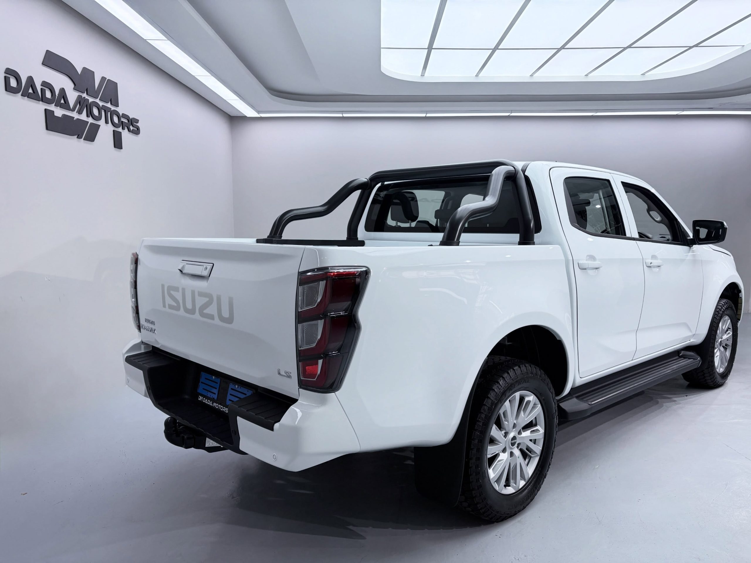 
								ISUZU D-MAX 1.9 HR LSA/T D/U P/U full									