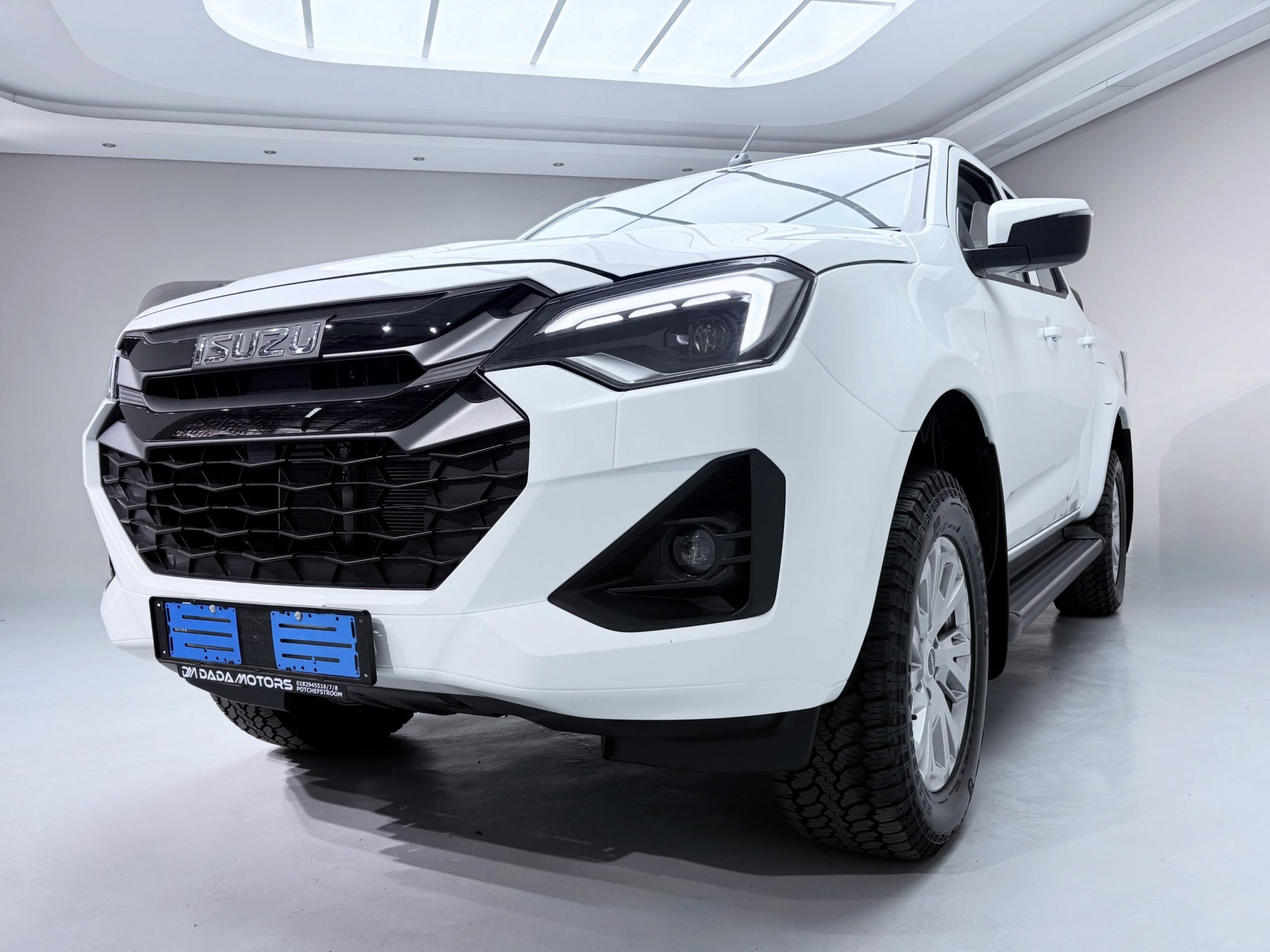 
								ISUZU D-MAX 1.9 HR LSA/T D/U P/U full									