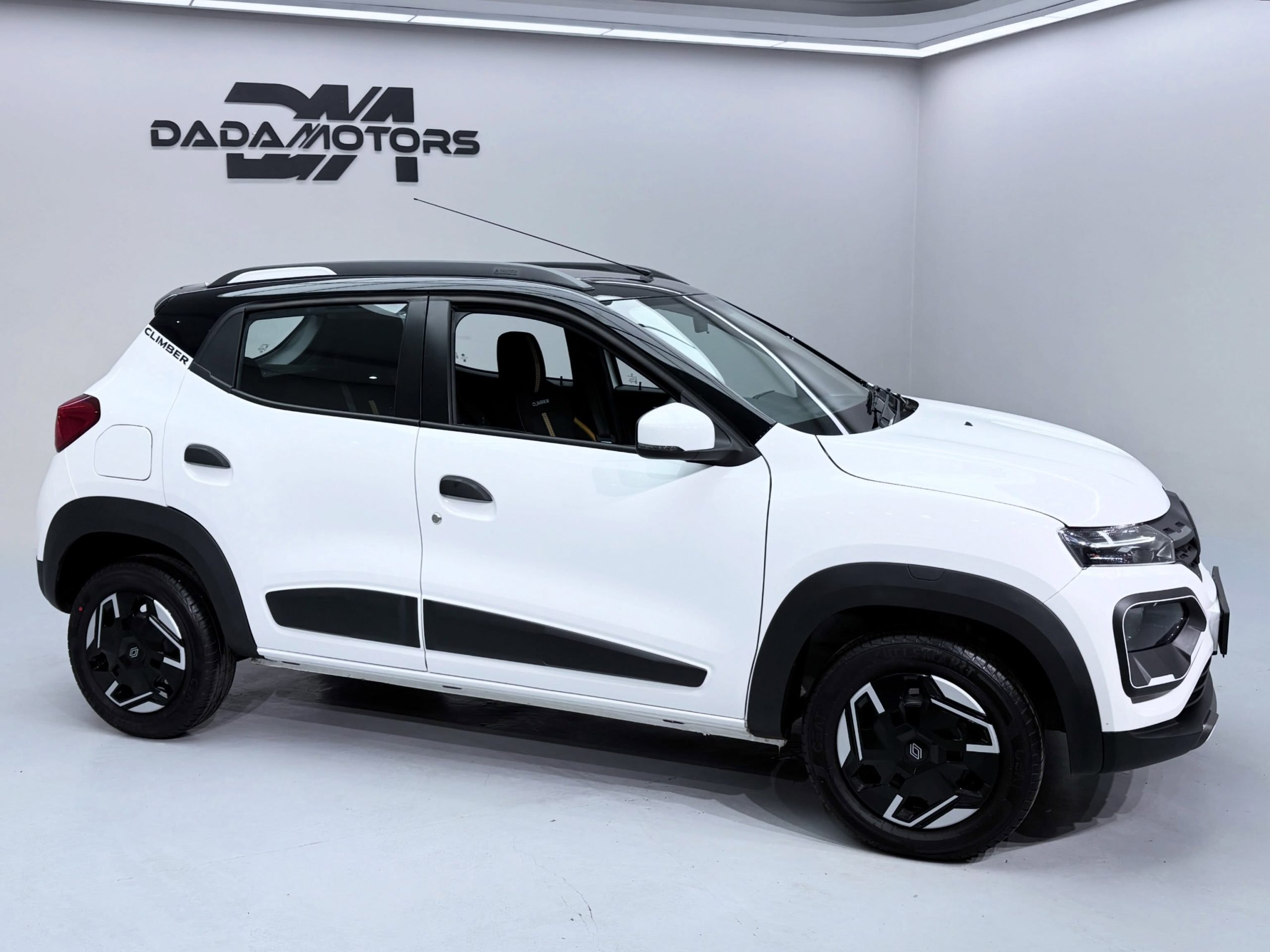 RENAULT KWID 1.0 CLIMBER 5DR