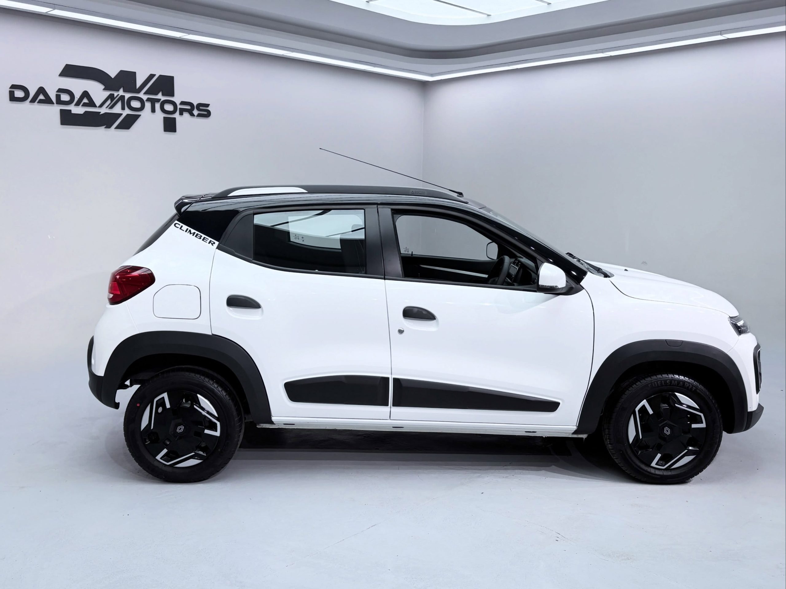 RENAULT KWID 1.0 CLIMBER 5DR