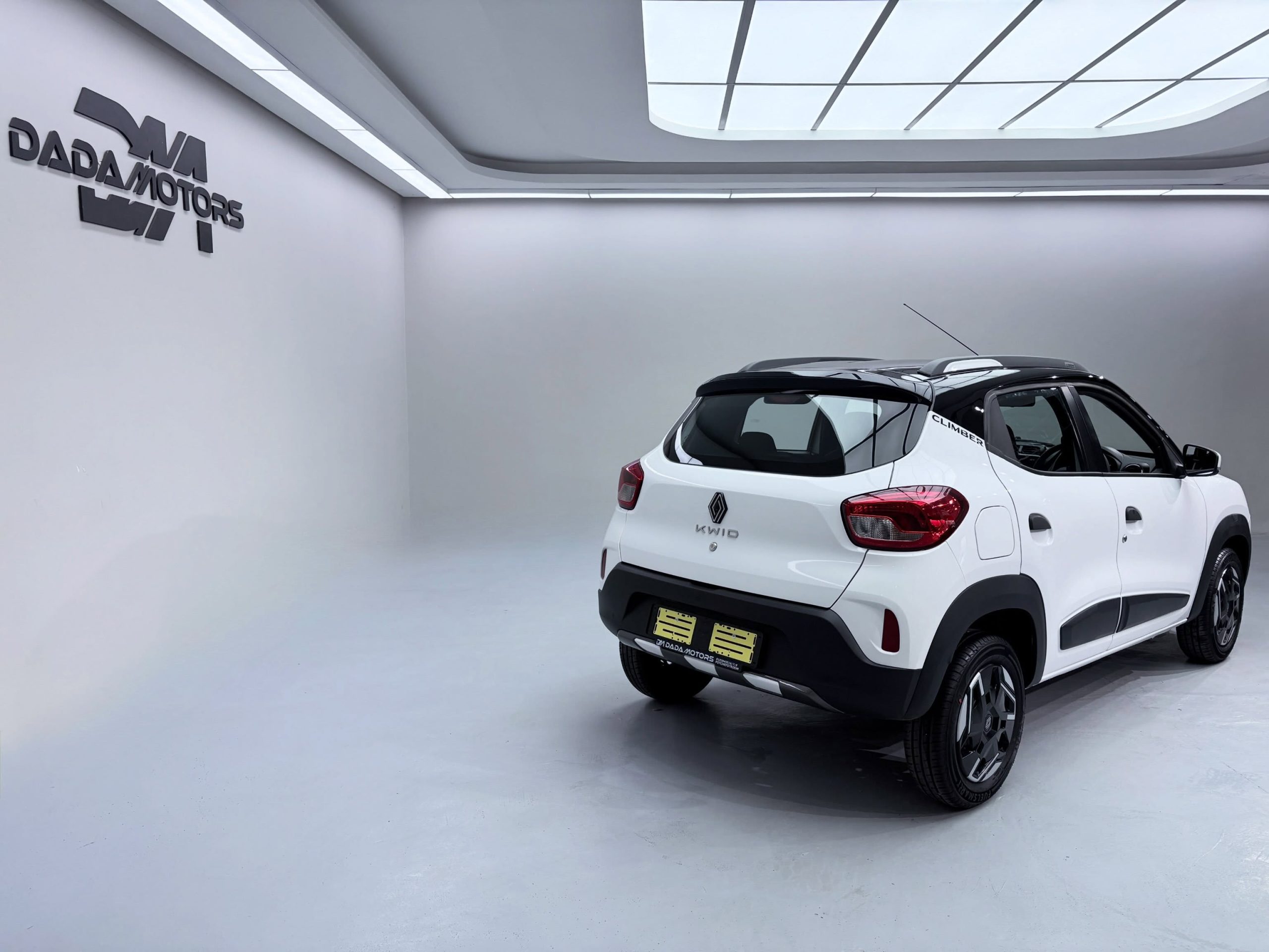
								RENAULT KWID 1.0 CLIMBER 5DR full									