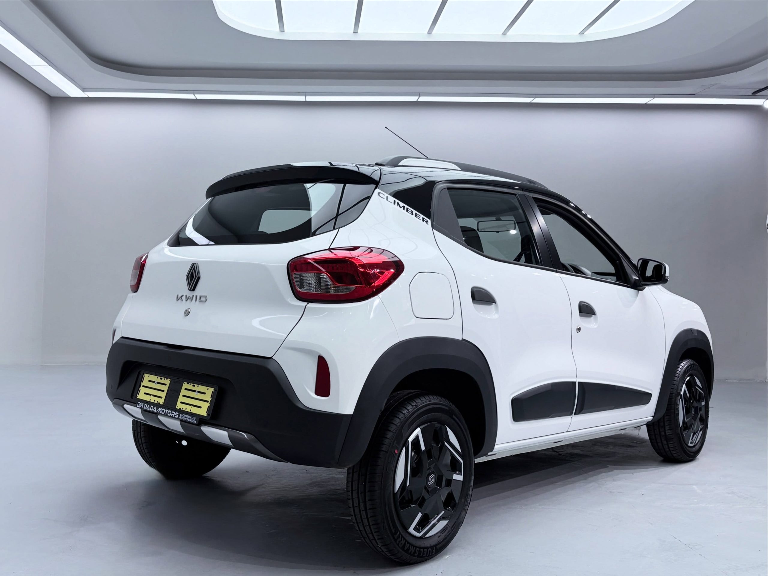 
								RENAULT KWID 1.0 CLIMBER 5DR full									