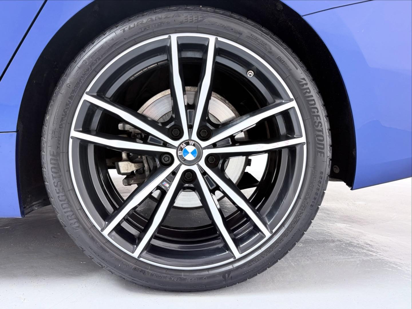 
								BMW3 Series320d M Sport full									