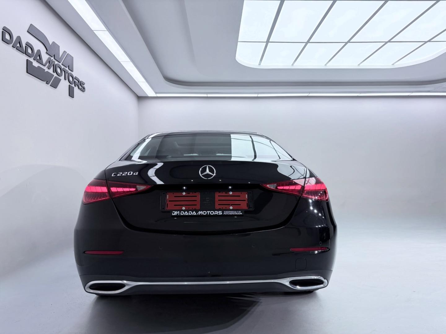 
								Mercedes-BenzC-ClassC220d Avantgarde full									