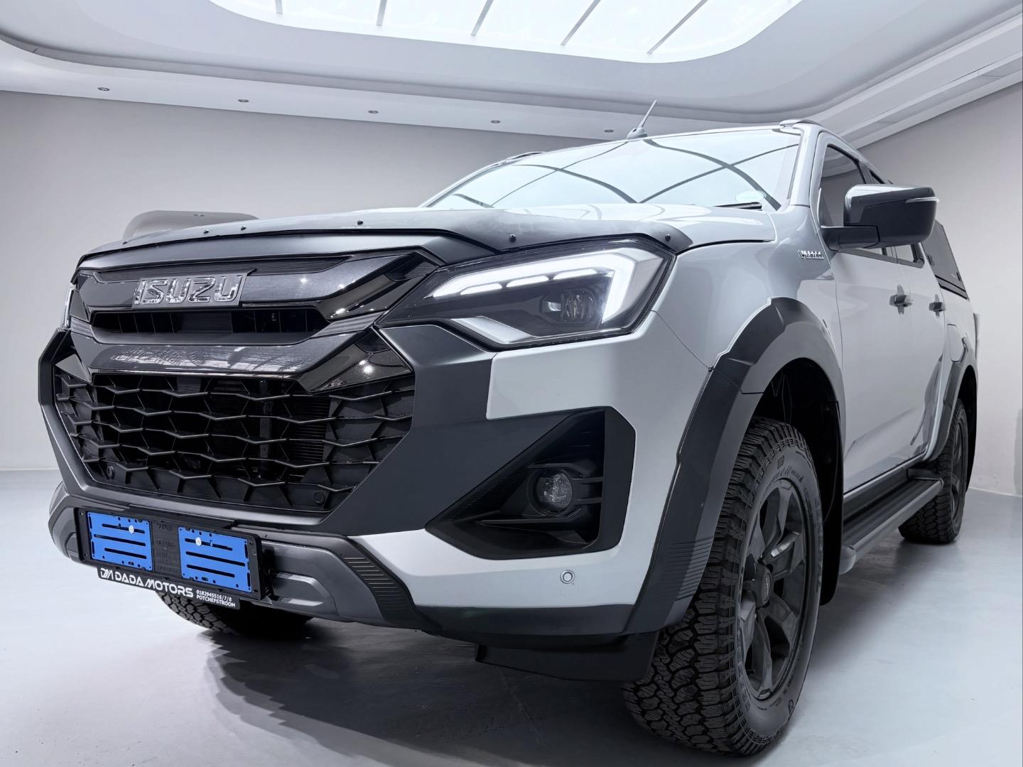 
								IsuzuD-Max3.0TD Double Cab V-Cross full									