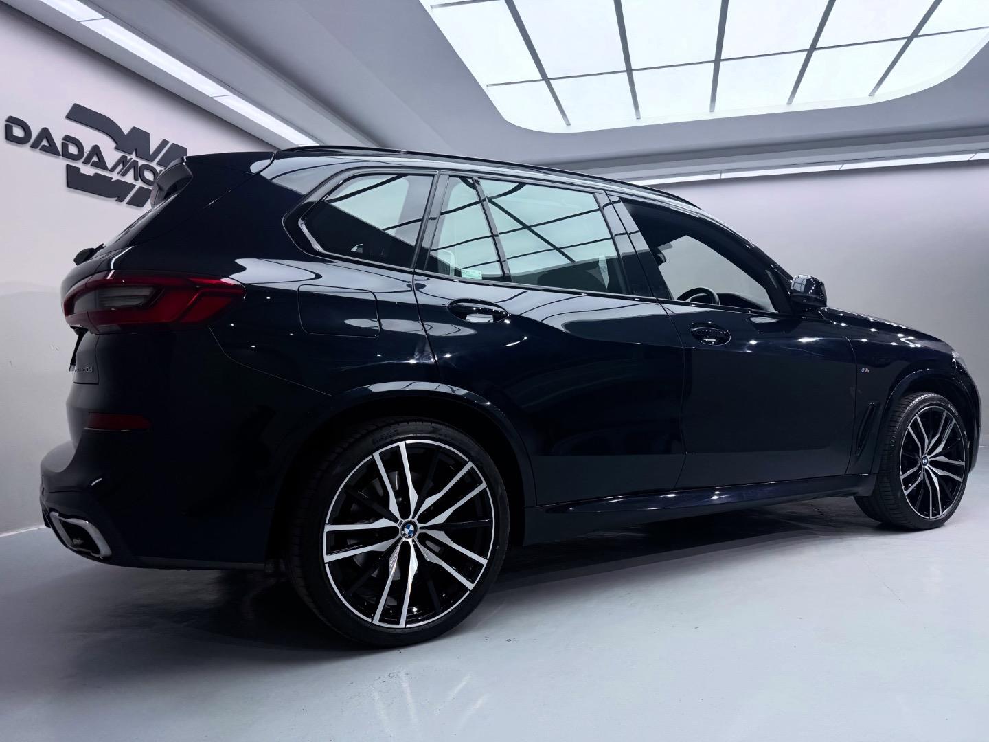 
								BMWX5xDrive30d M Sport full									