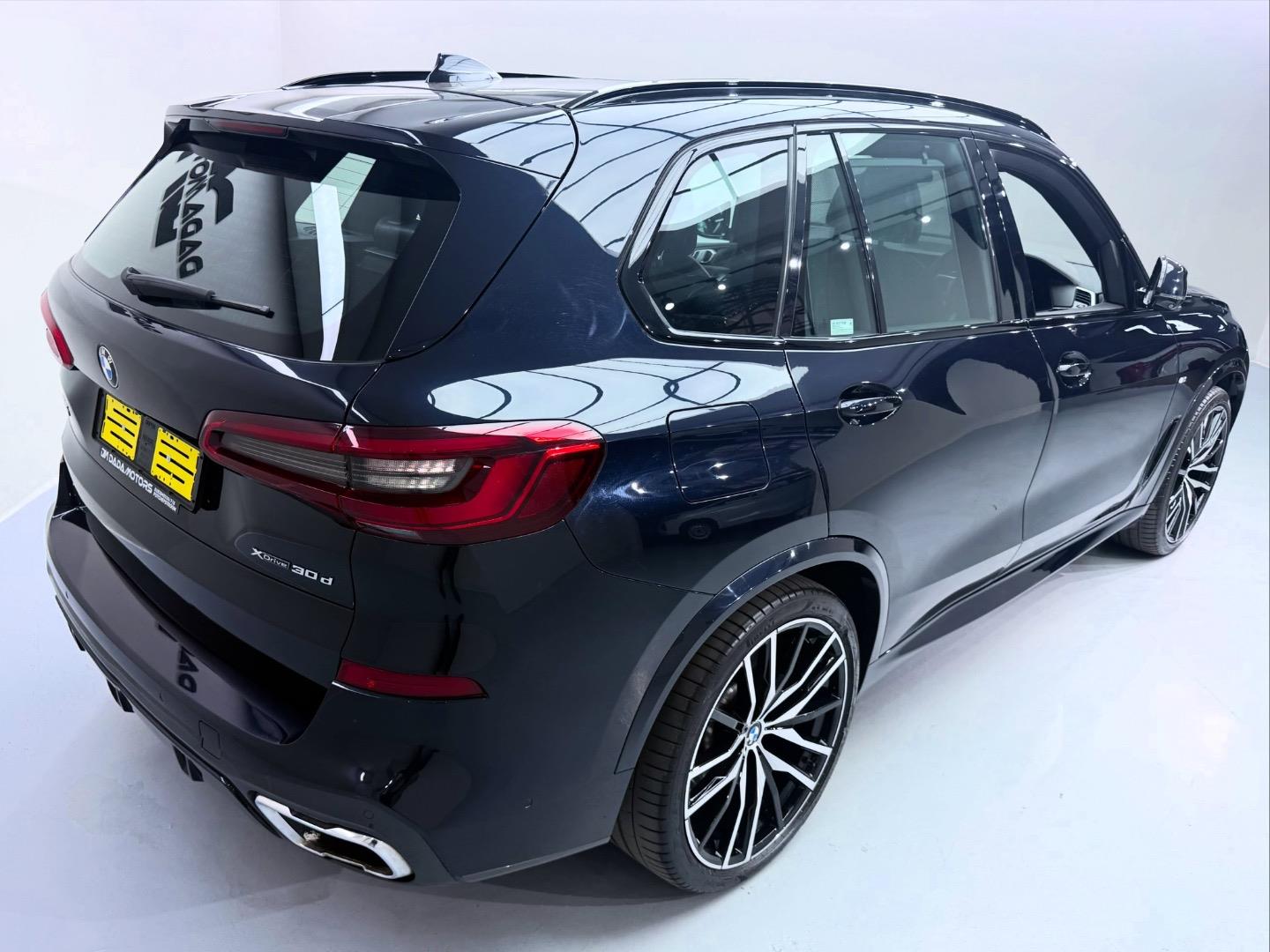 
								BMWX5xDrive30d M Sport full									