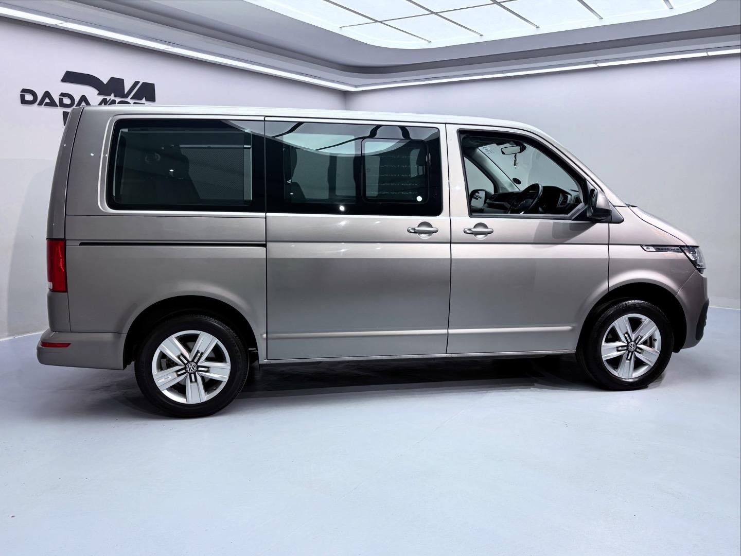 
								VolkswagenTransporter2.0TDI 110kW Kombi SWB Trendline full									