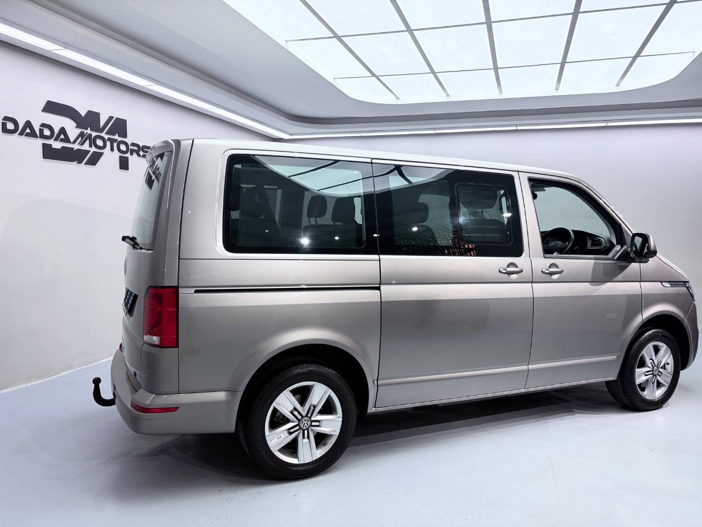 
								VolkswagenTransporter2.0TDI 110kW Kombi SWB Trendline full									