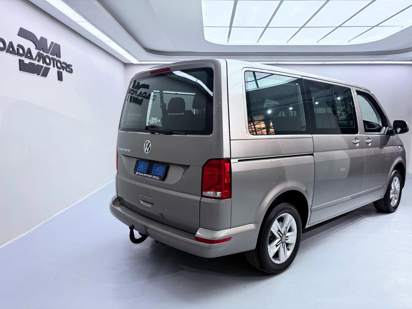 
								VolkswagenTransporter2.0TDI 110kW Kombi SWB Trendline full									