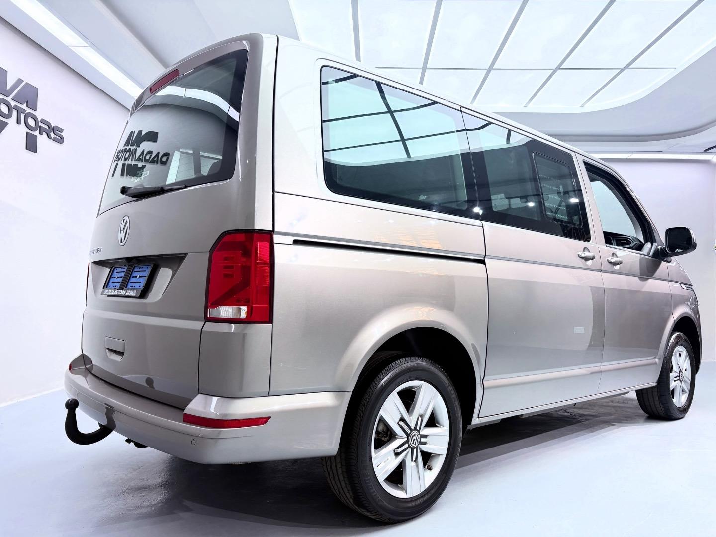 
								VolkswagenTransporter2.0TDI 110kW Kombi SWB Trendline full									