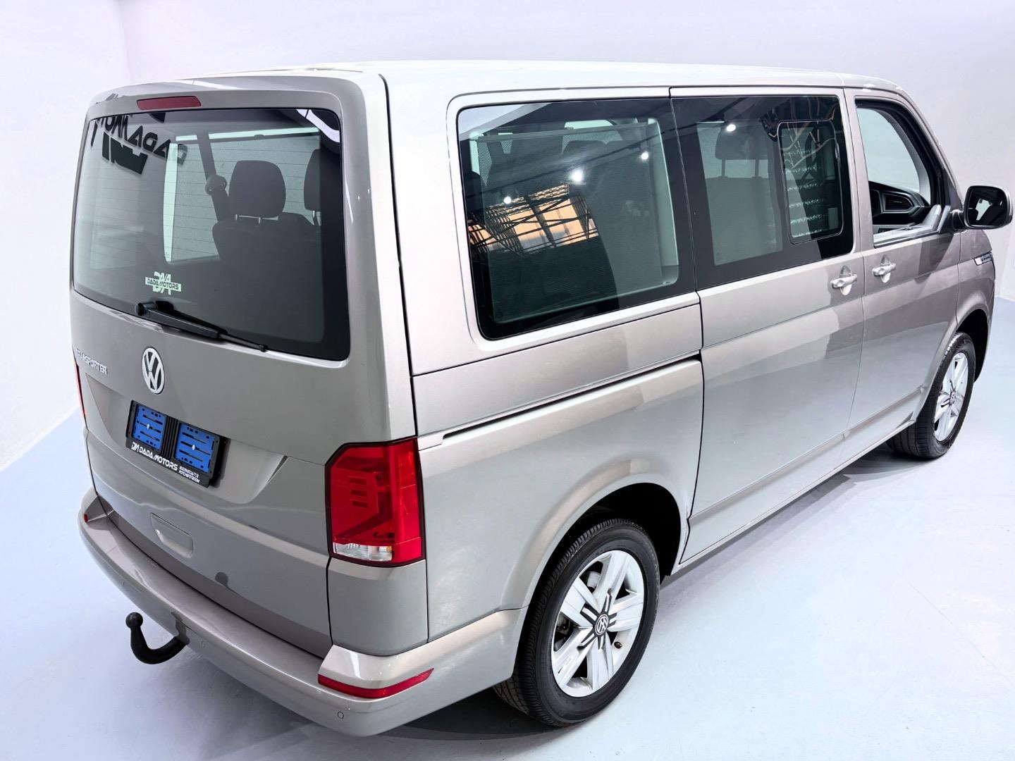 
								VolkswagenTransporter2.0TDI 110kW Kombi SWB Trendline full									