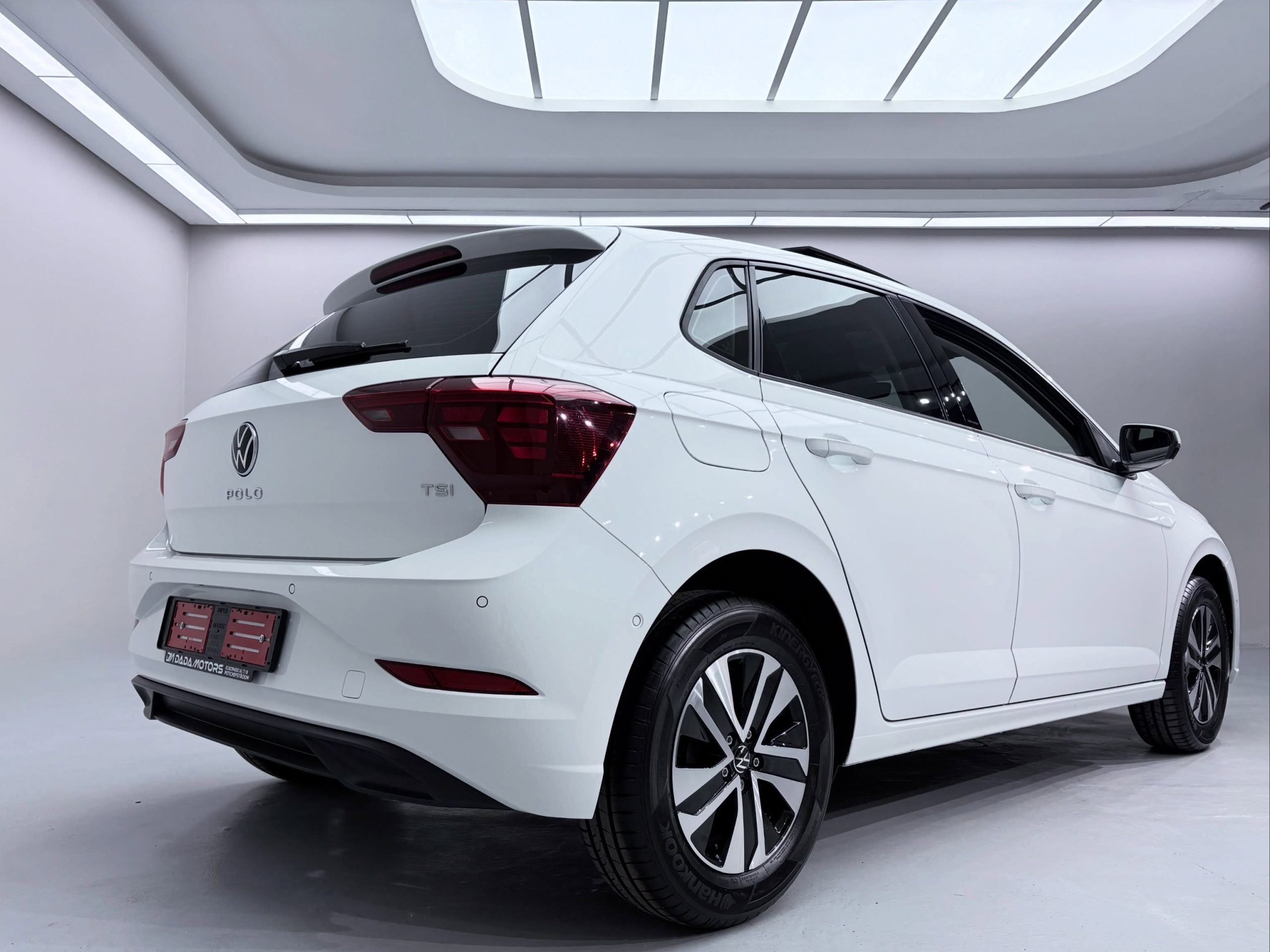 
								VOLKSWAGEN POLO 1.0 TSI LIFE full									