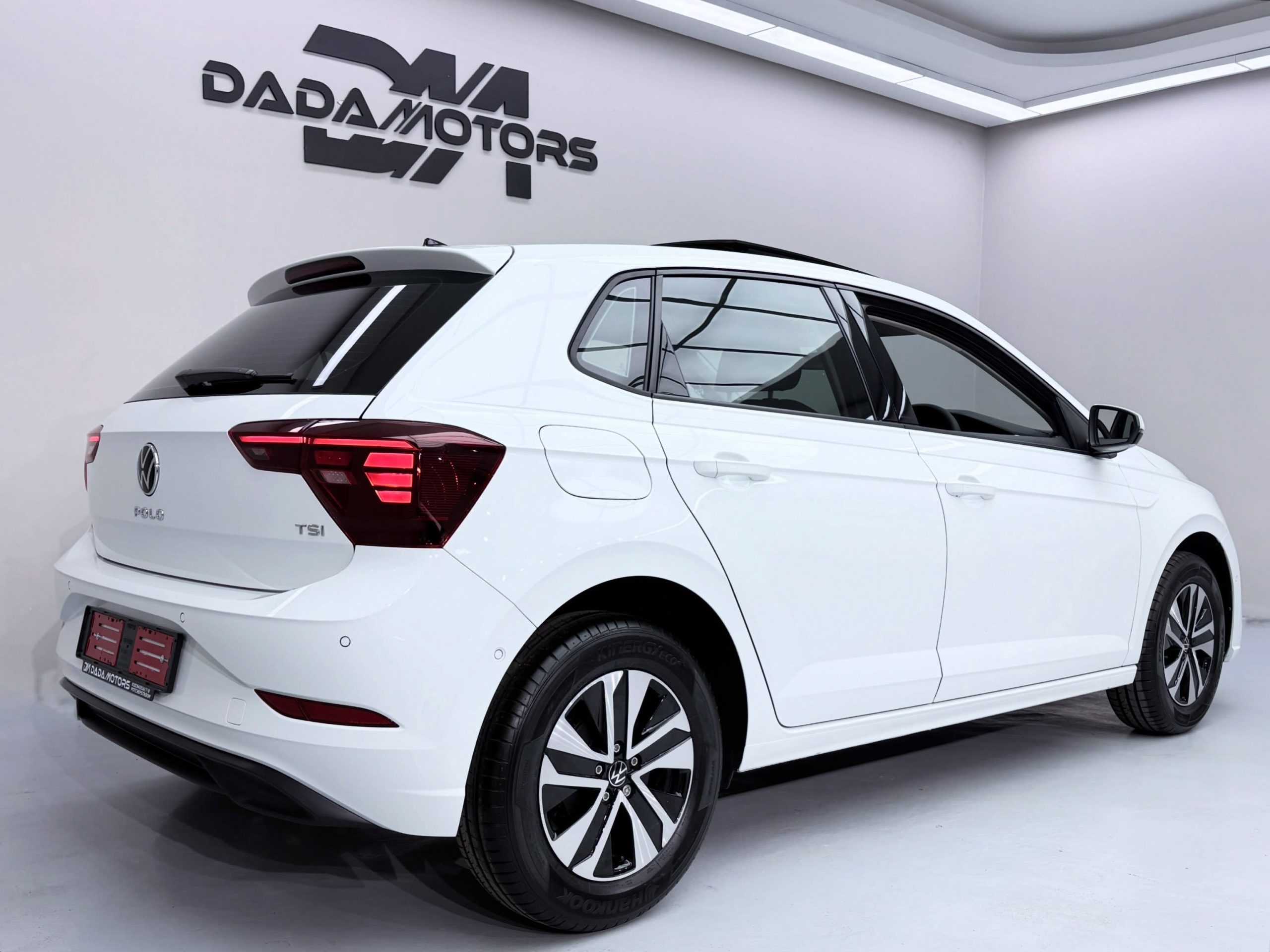 
								VOLKSWAGEN POLO 1.0 TSI LIFE full									