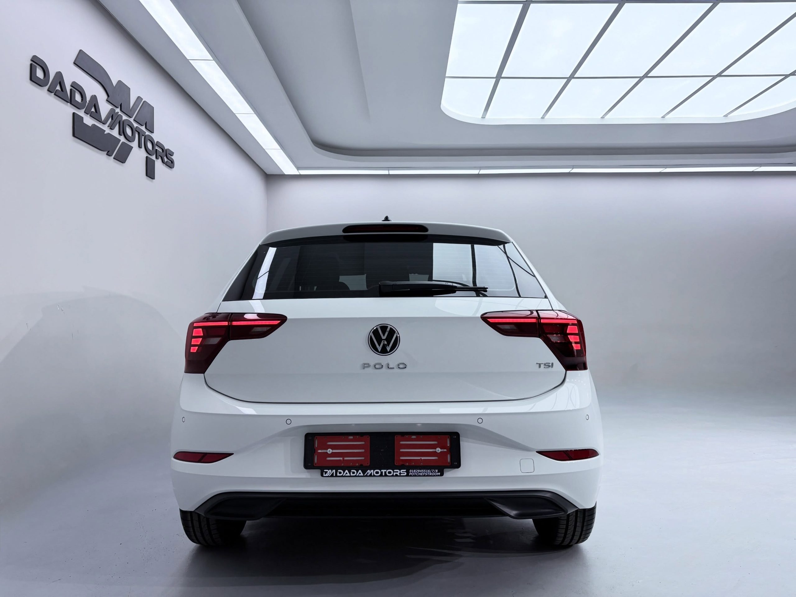 
								VOLKSWAGEN POLO 1.0 TSI LIFE full									