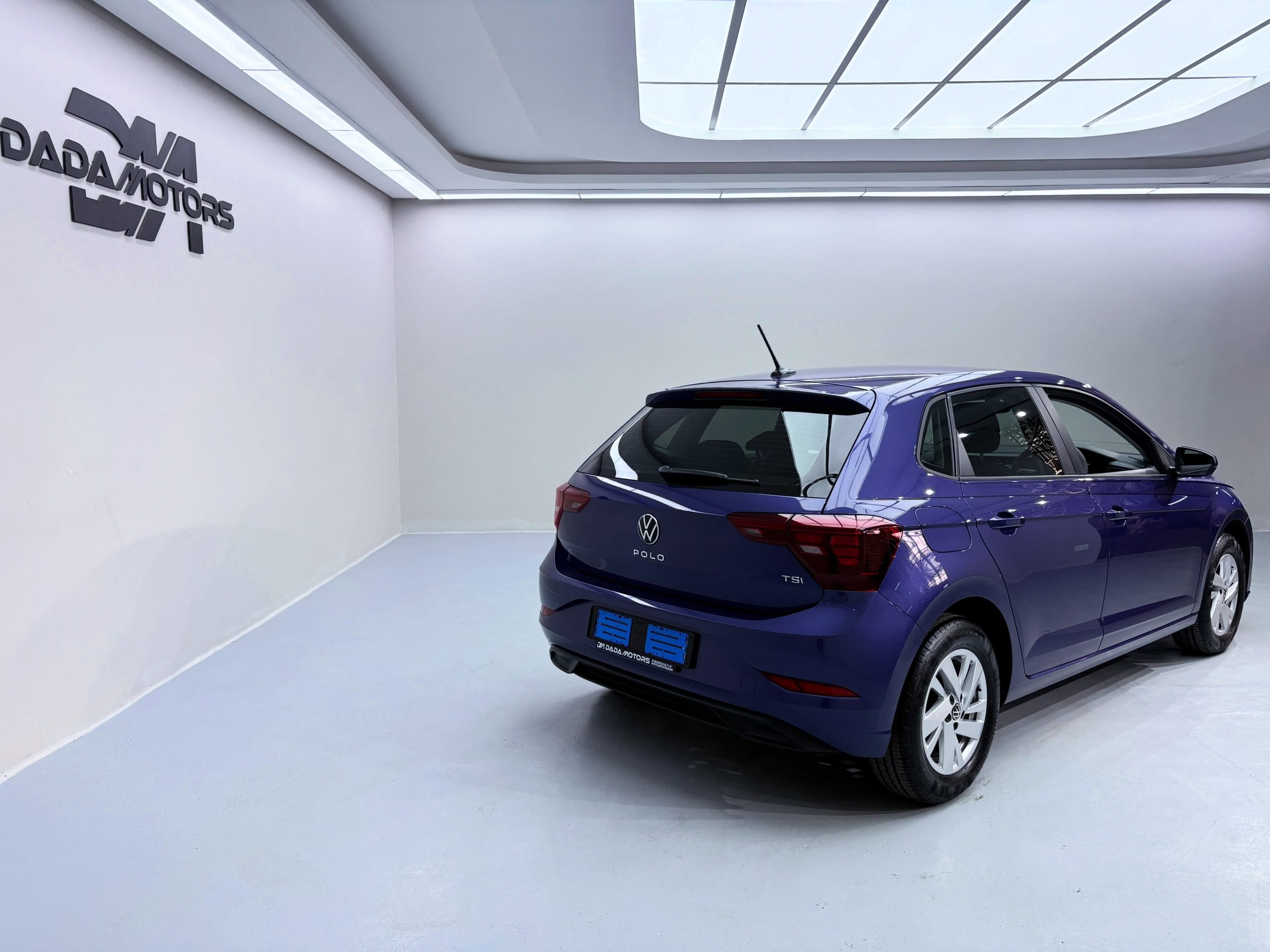 
								VOLKSWAGEN POLO 1.0 TSI full									