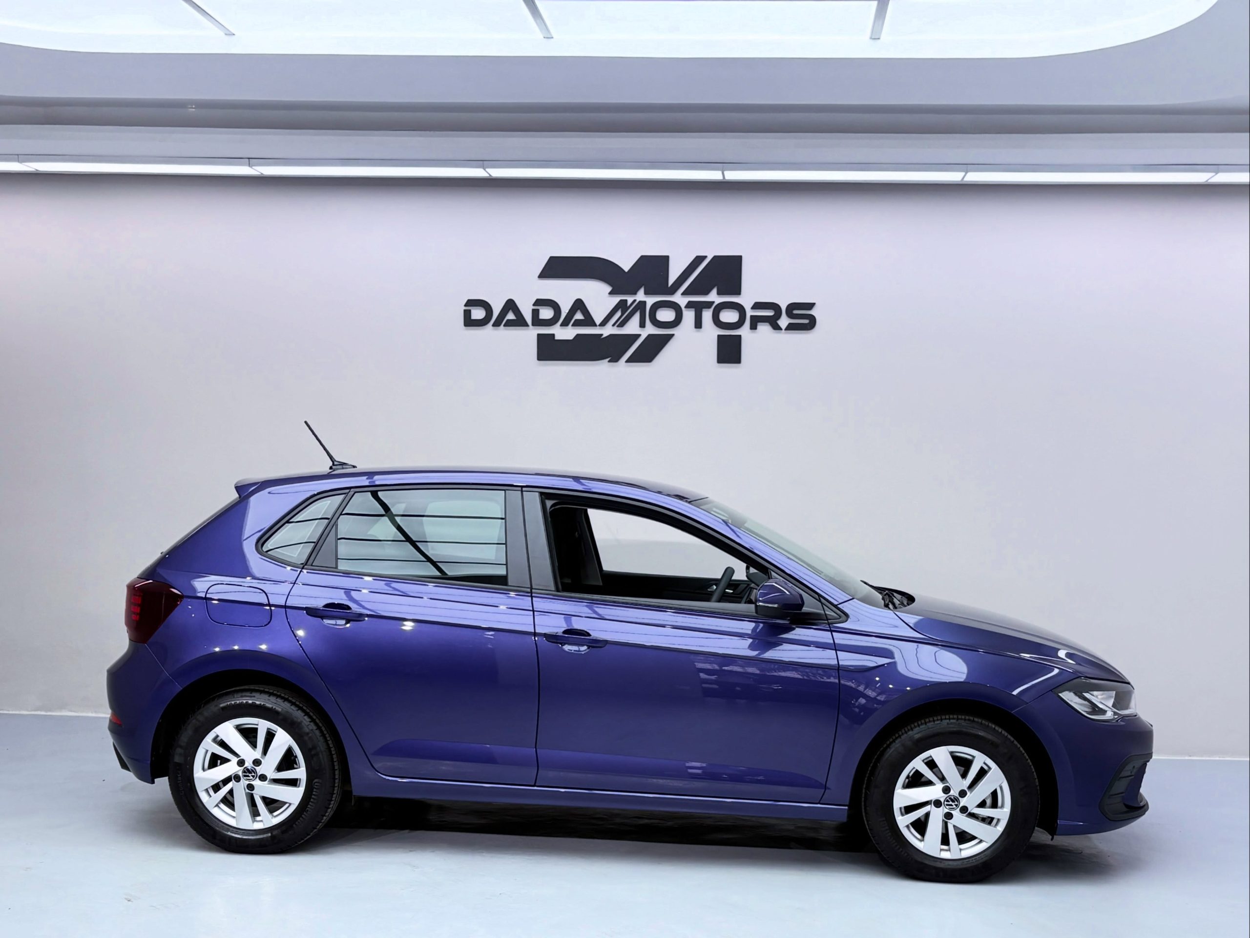 
								VOLKSWAGEN POLO 1.0 TSI full									