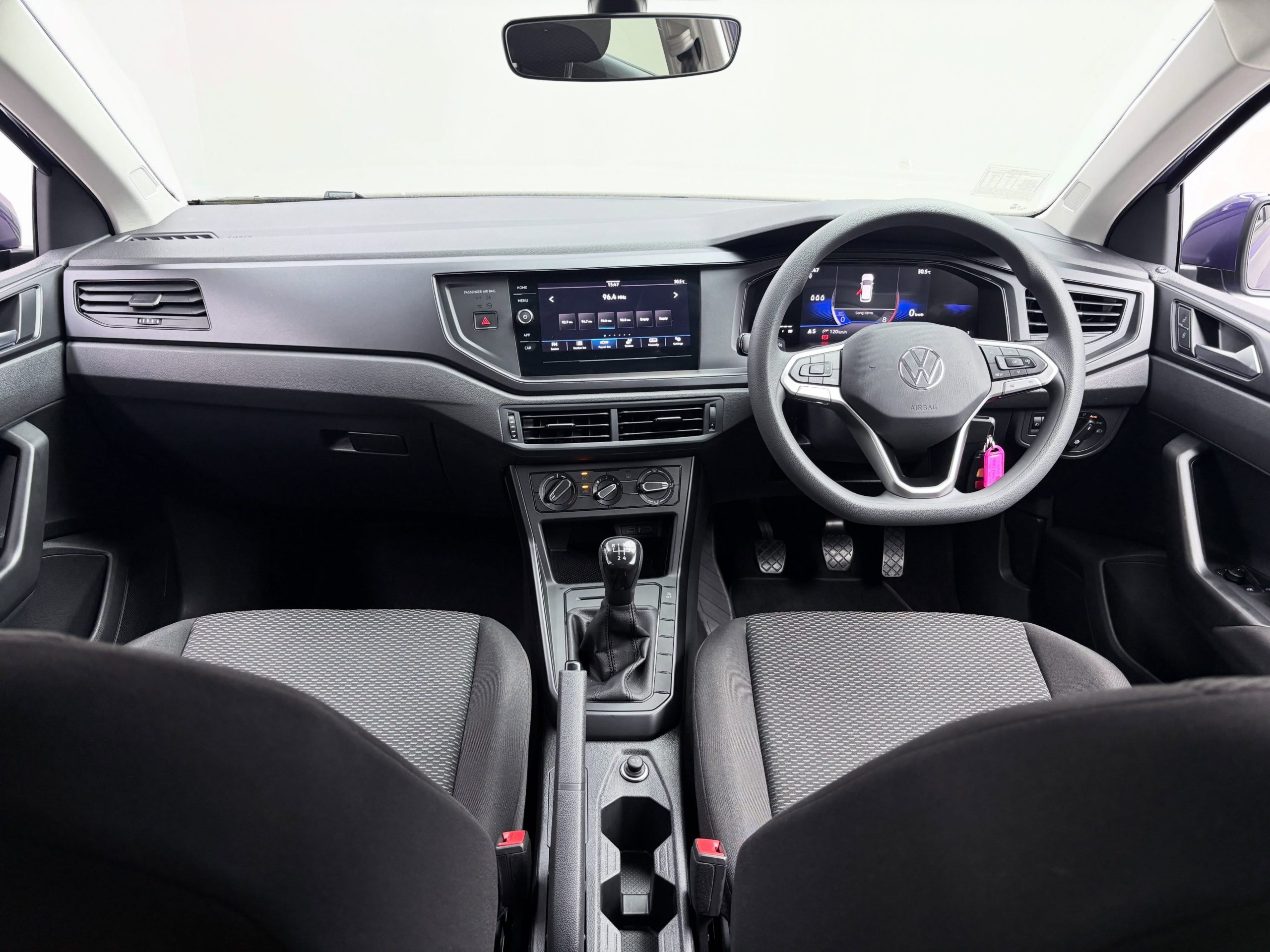 
								VOLKSWAGEN POLO 1.0 TSI full									