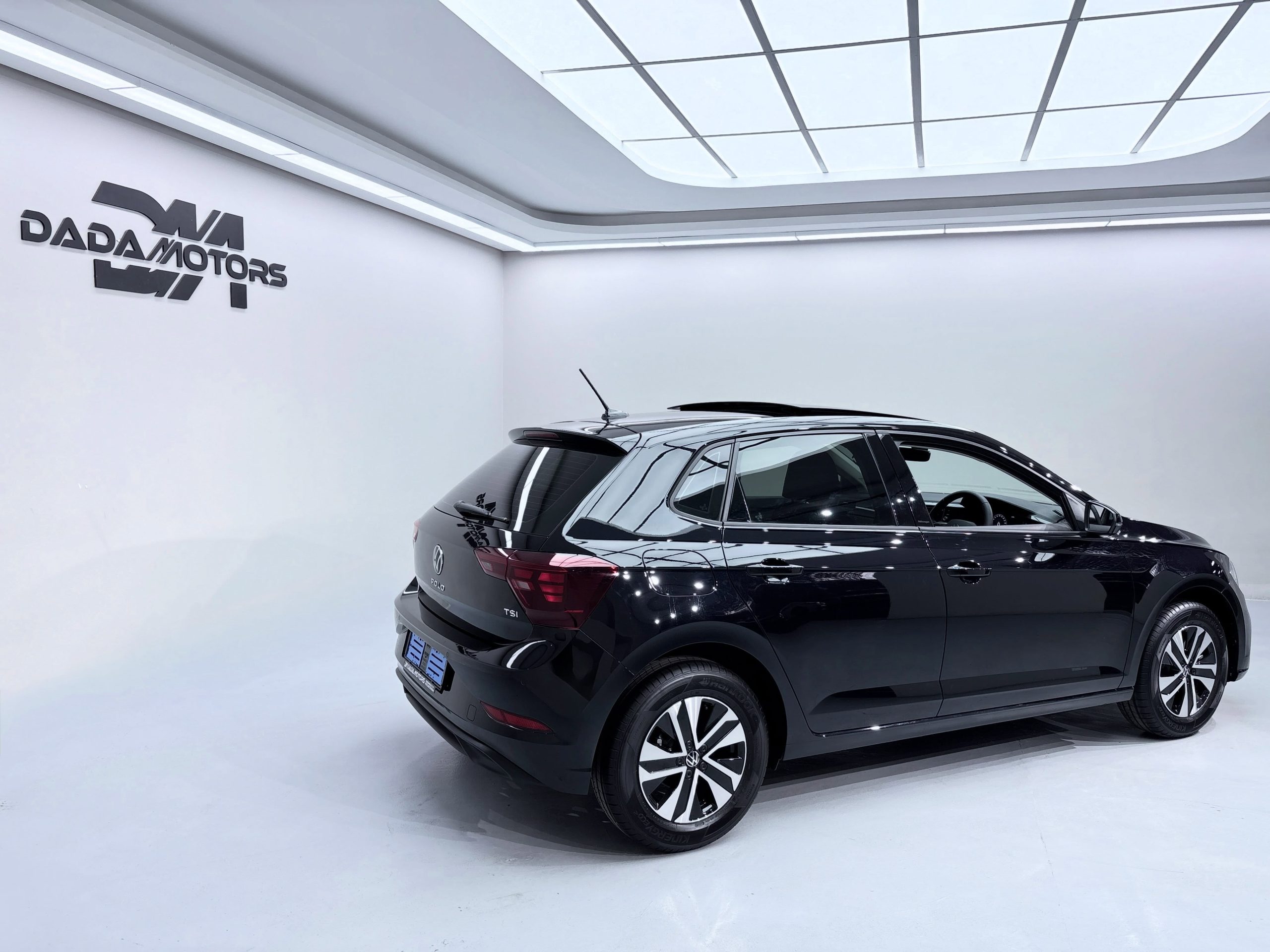 
								VOLKSWAGEN POLO 1.0 TSI LIFE DSG full									