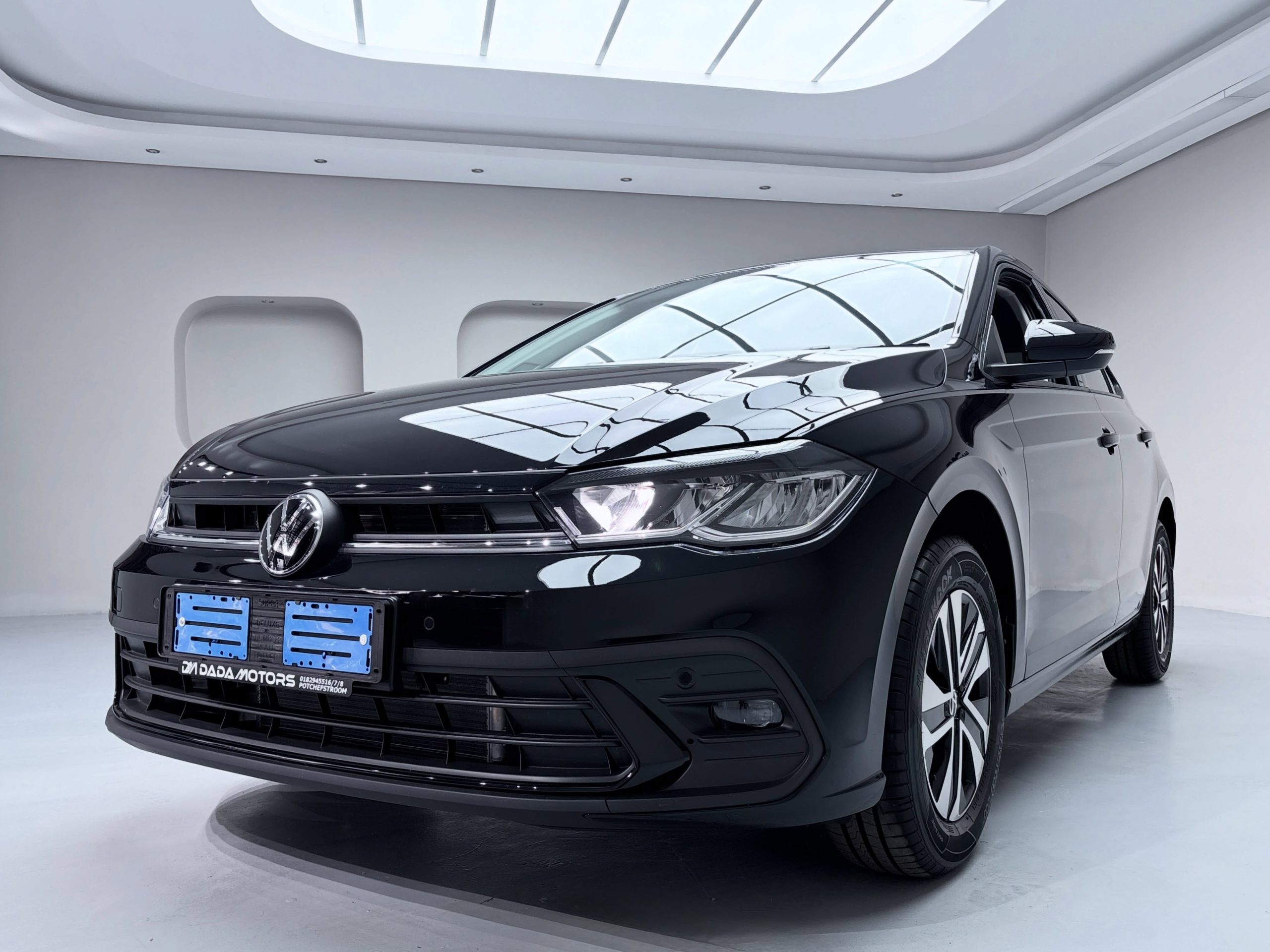 
								VOLKSWAGEN POLO 1.0 TSI LIFE DSG full									