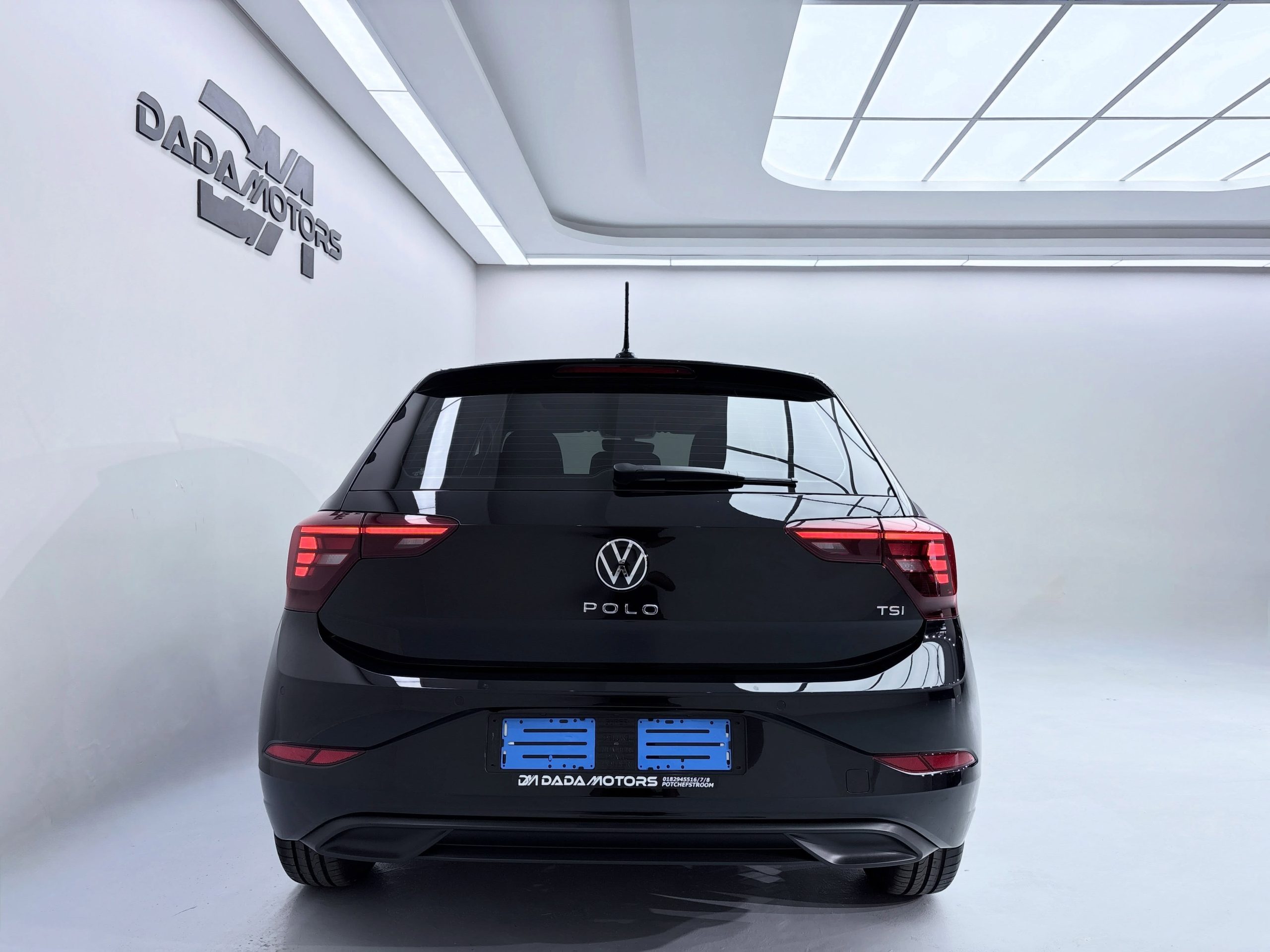
								VOLKSWAGEN POLO 1.0 TSI LIFE DSG full									