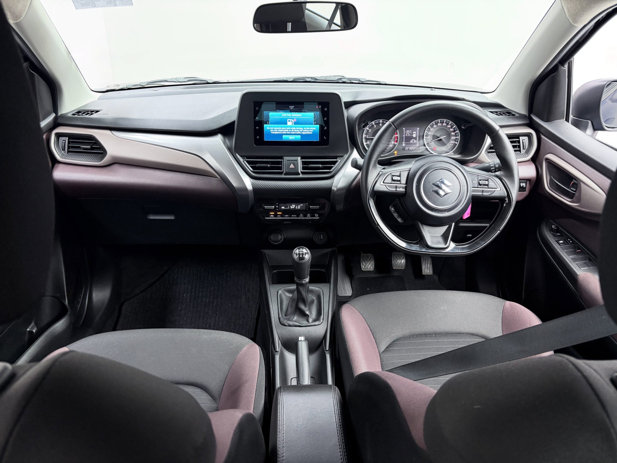 
								SUZUKI FRONX 1.5 GL full									